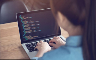 琼海 api php源码,下载的php源码怎么运行呢？